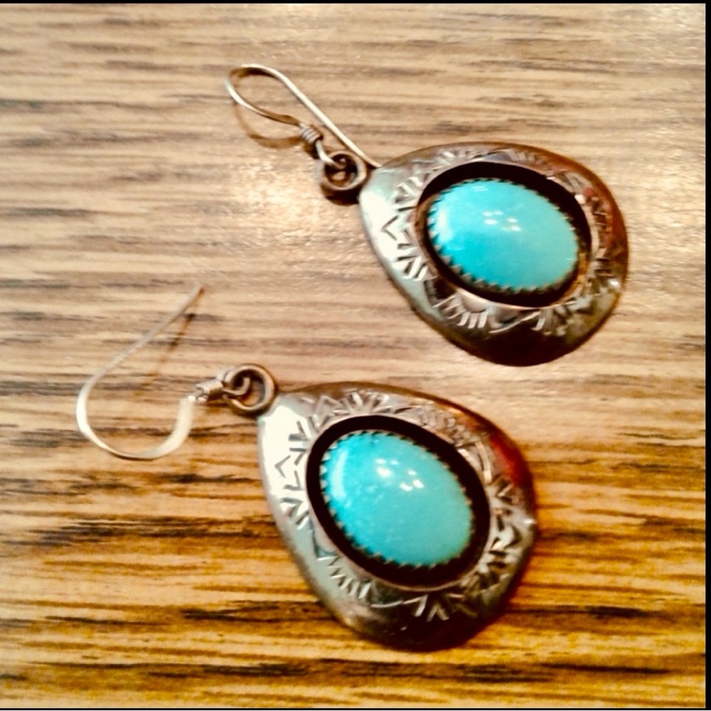 Native American Teddy Goodluck Navajo Vintage Turquoise 12 Kt Gold Earrings - Picture 9 of 10